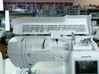 Brother Innov-is F560 Nähmaschine inklusive Anschiebetisch gratis